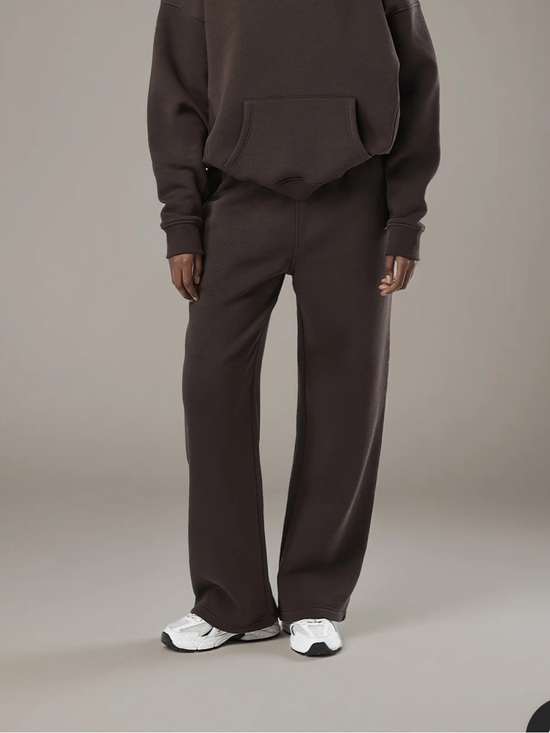 Pants - Sisters and Seekers Trademark Wide Leg Sweatpants in Ralph - petite size large